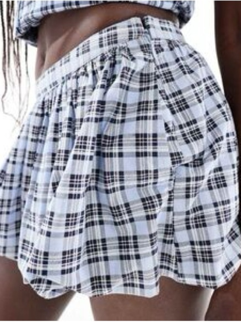 NWOT Hollister blue and navy plaid low-rise bubble skort with inner shorts